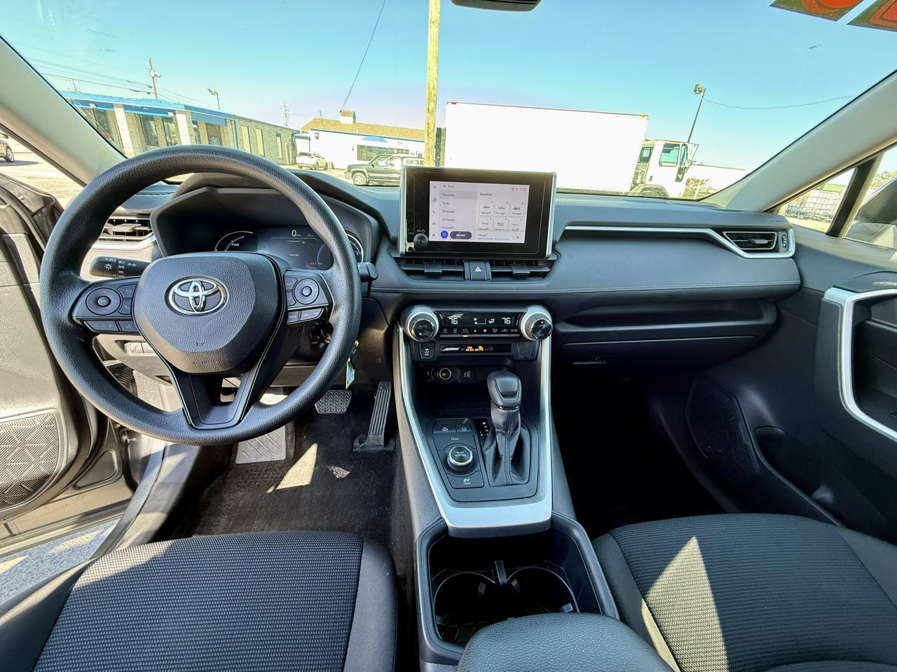 Toyota RAV4 Hybrid LE AWD (Natl) 2023