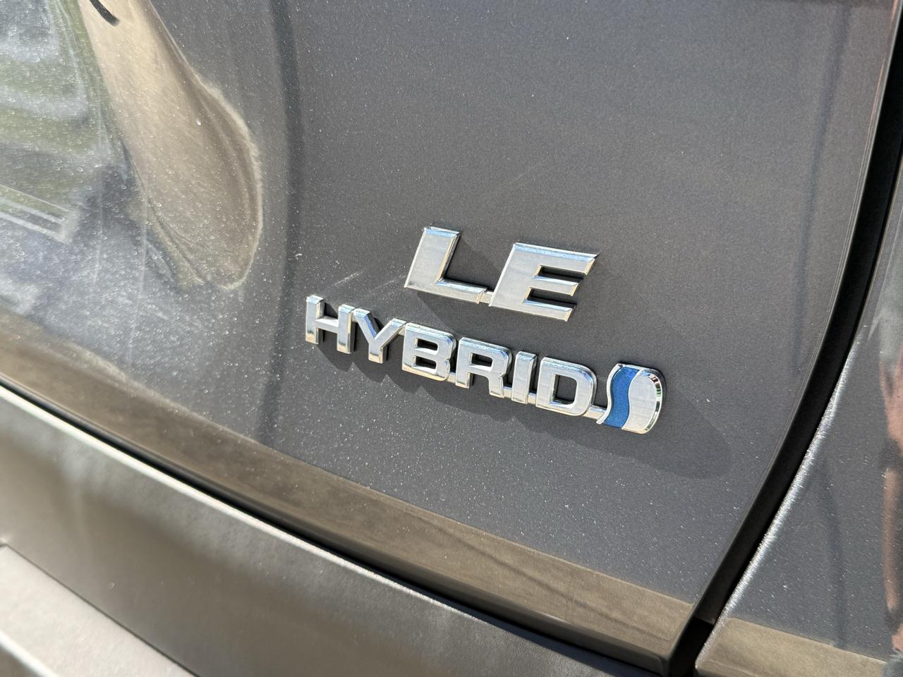 Toyota RAV4 Hybrid LE AWD (Natl) 2023