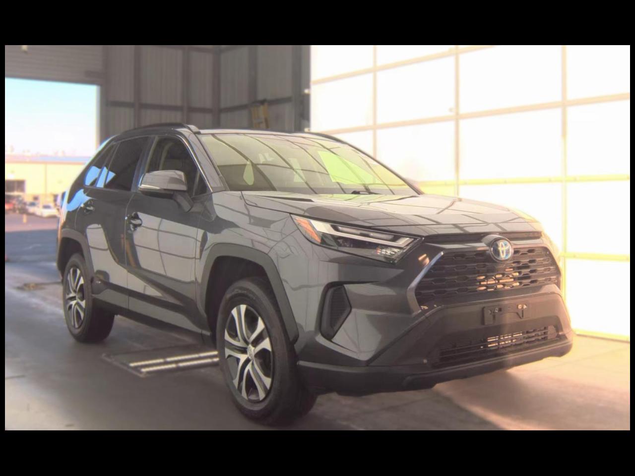 Toyota RAV4 Hybrid LE AWD (Natl) 2023