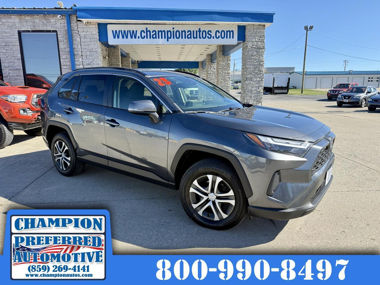 Toyota RAV4 Hybrid LE AWD (Natl) 2023