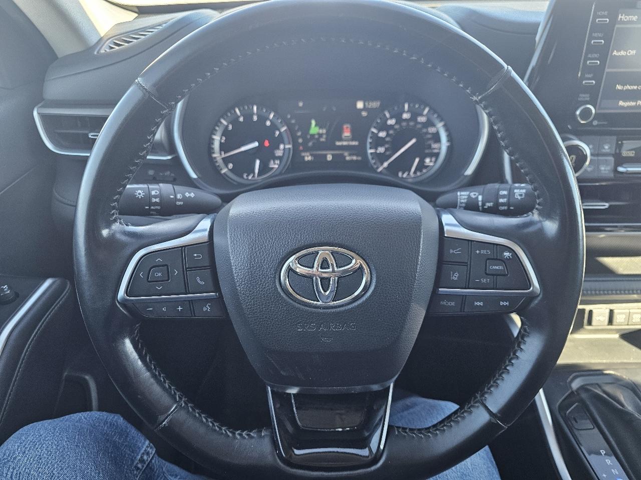 Toyota Highlander XLE AWD (Natl) 2021