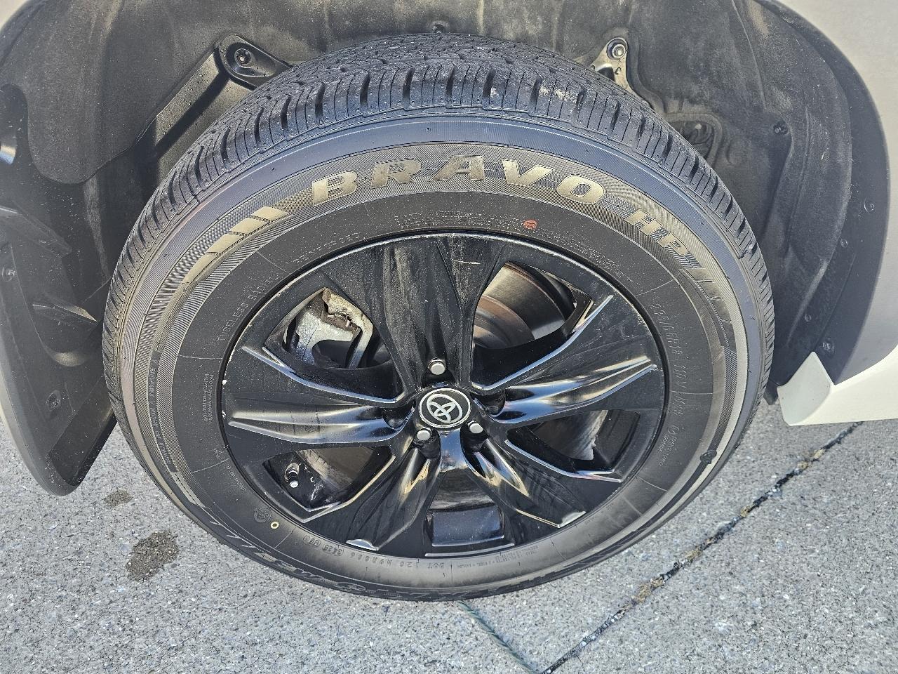Toyota Highlander XLE AWD (Natl) 2021