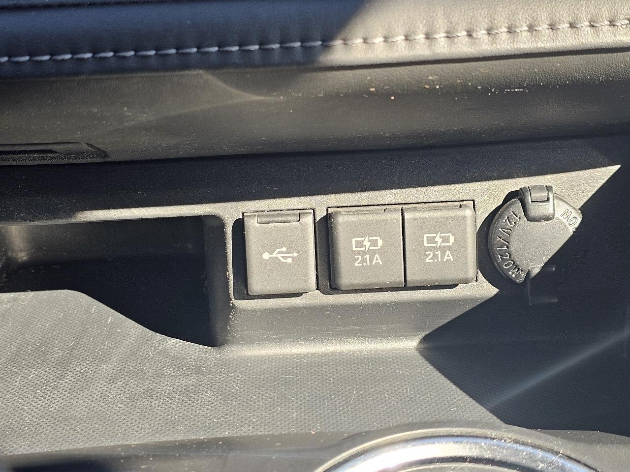 Toyota Highlander XLE AWD (Natl) 2021