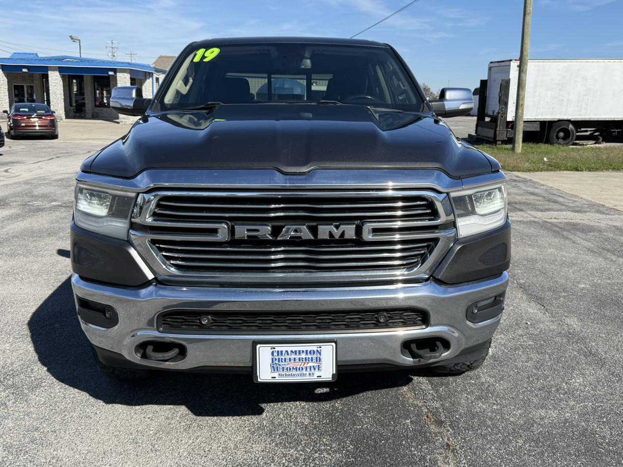 RAM 1500 Laramie 4x4 Crew Cab 6'4" Box 2019