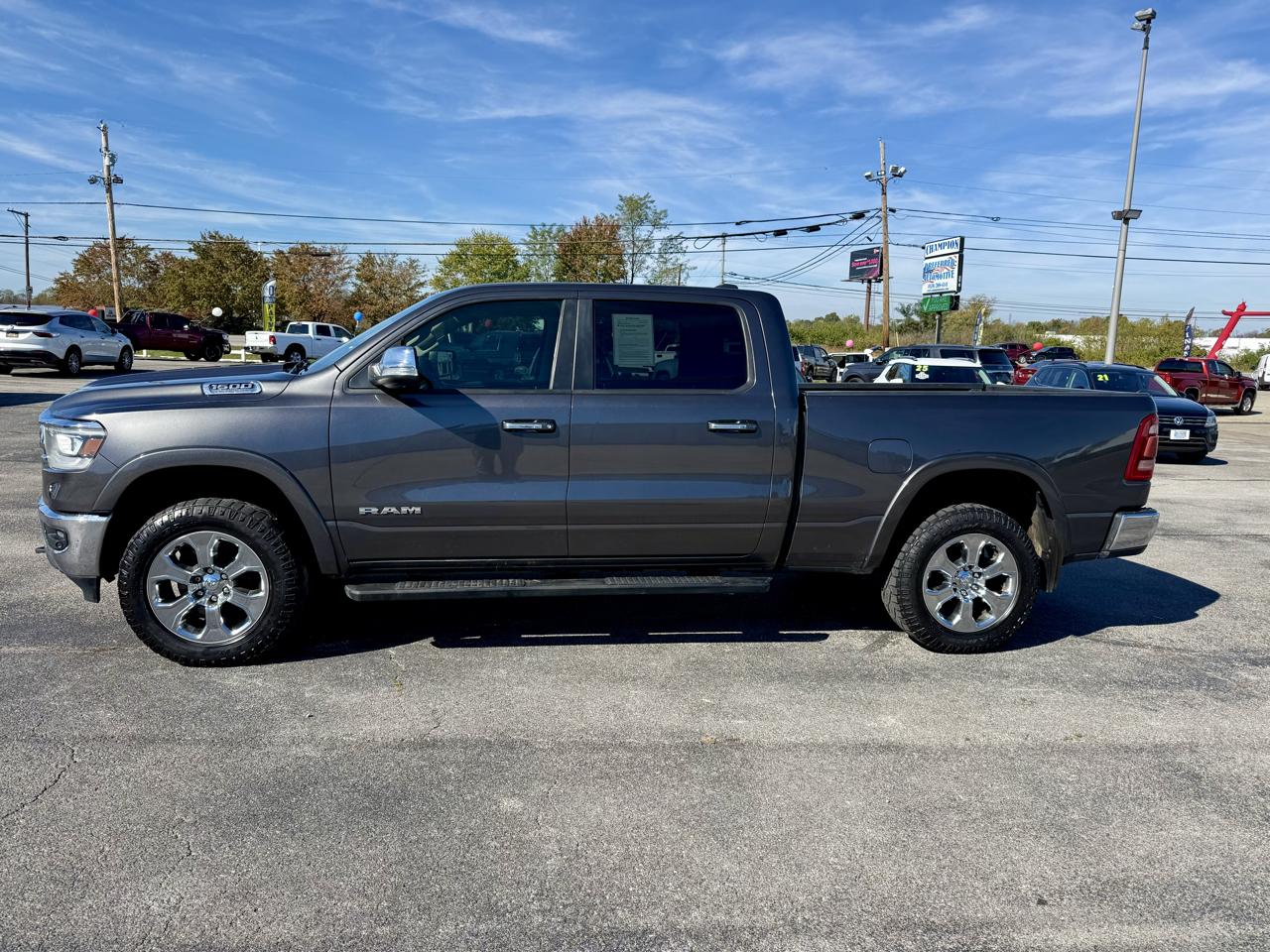 RAM 1500 Laramie 4x4 Crew Cab 6'4" Box 2019
