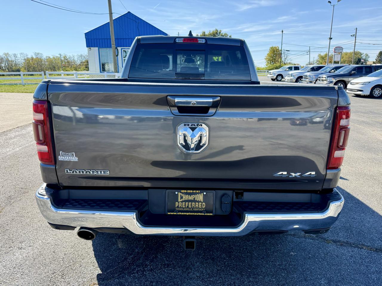 RAM 1500 Laramie 4x4 Crew Cab 6'4" Box 2019