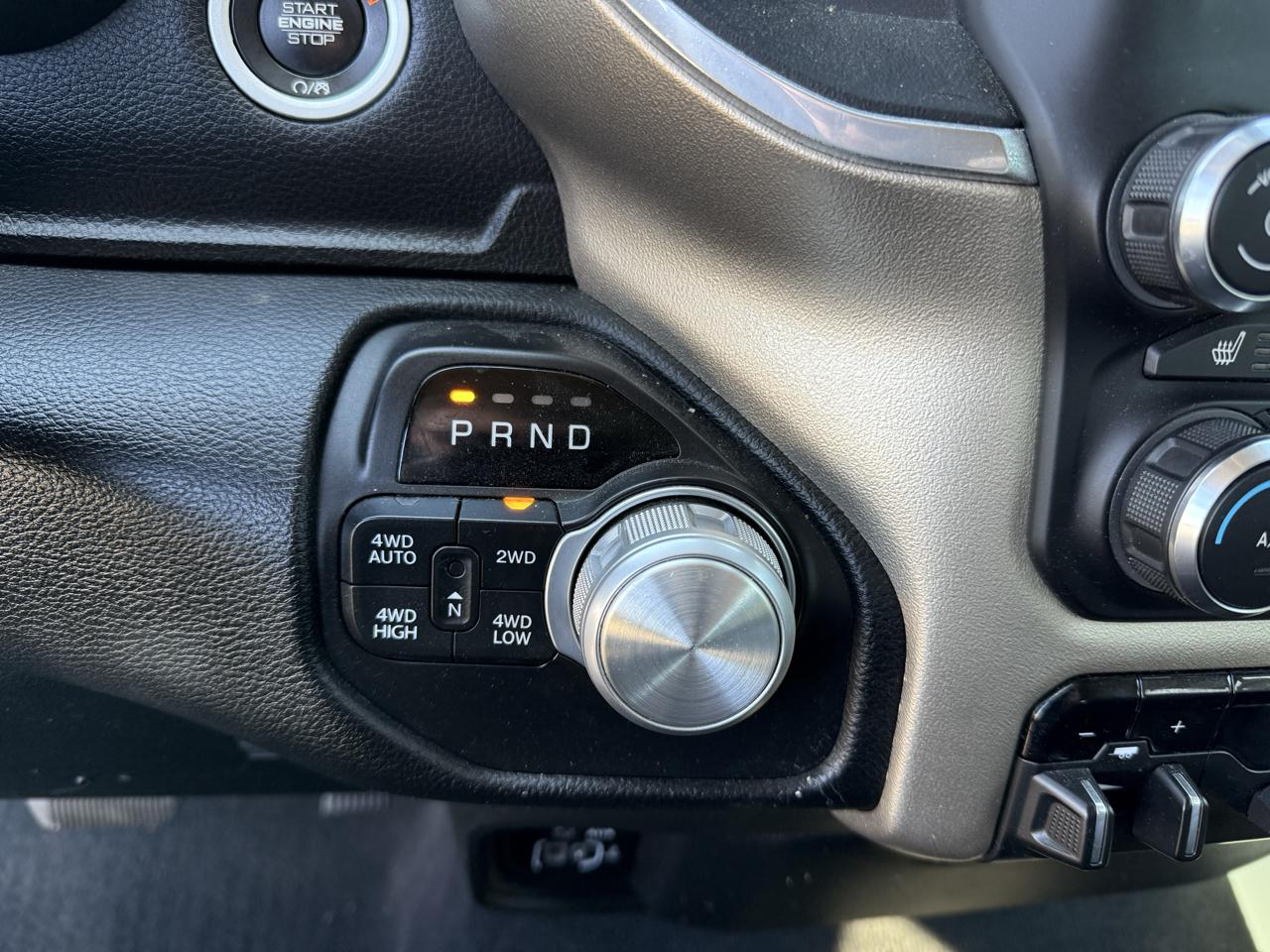 RAM 1500 Laramie 4x4 Crew Cab 6'4" Box 2019