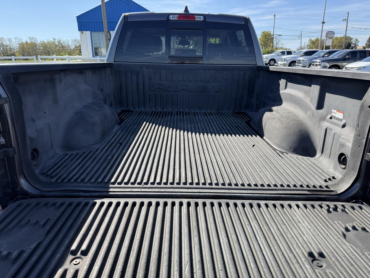 RAM 1500 Laramie 4x4 Crew Cab 6'4" Box 2019