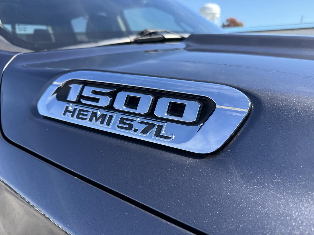 RAM 1500 Laramie 4x4 Crew Cab 6'4" Box 2019