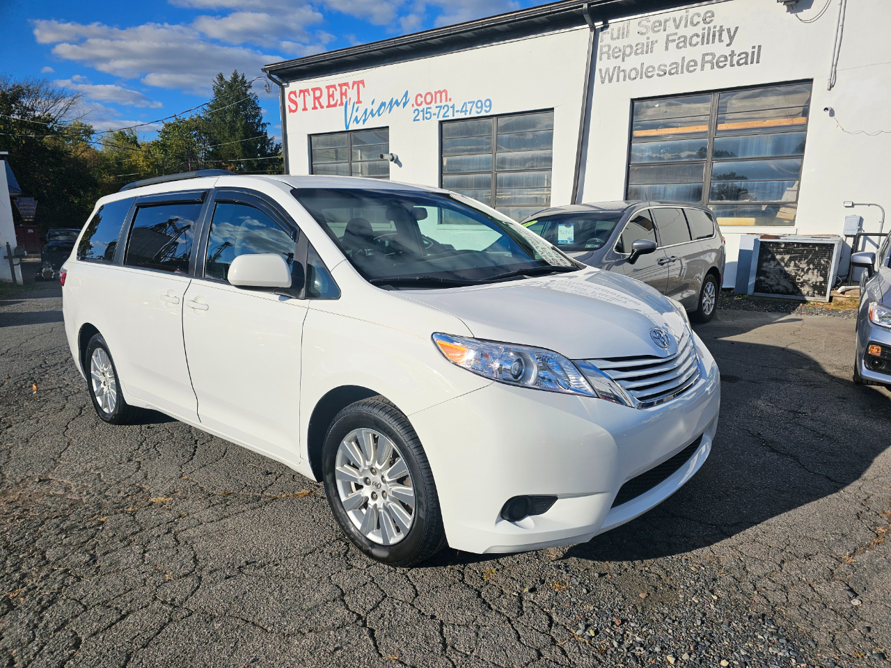 2017 Toyota Sienna LE 7-Passenger AWD