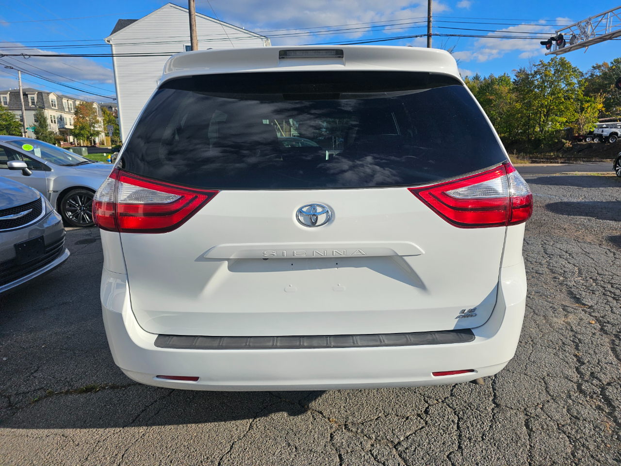 Toyota Sienna LE 7-Passenger AWD 2017 Toyota Sienna LE 7-Passenger AWD 2017