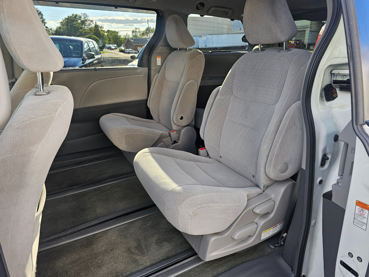 Toyota Sienna LE 7-Passenger AWD 2017 Toyota Sienna LE 7-Passenger AWD 2017