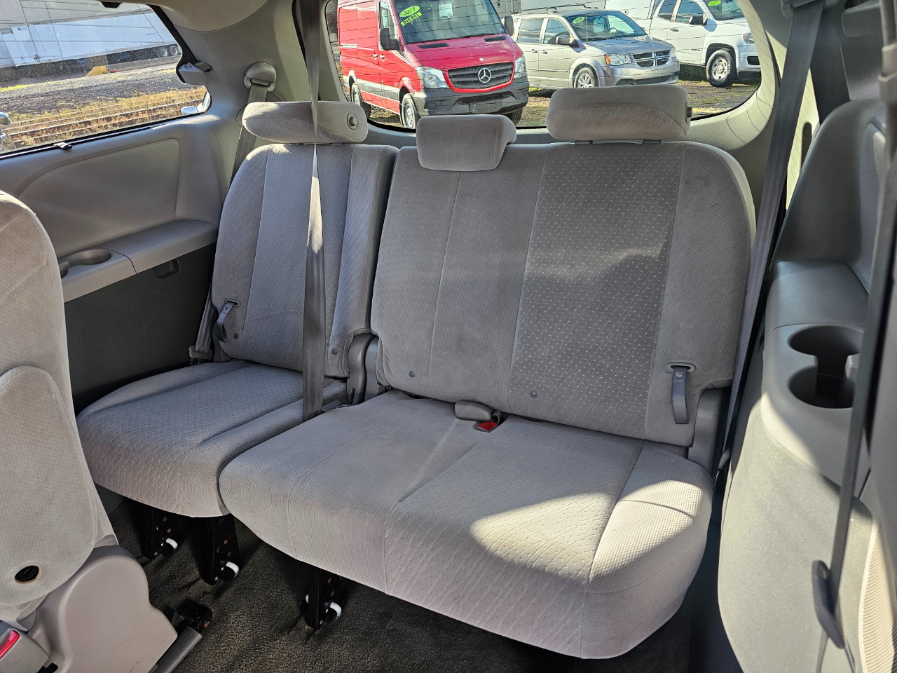 Toyota Sienna LE 7-Passenger AWD 2017 Toyota Sienna LE 7-Passenger AWD 2017