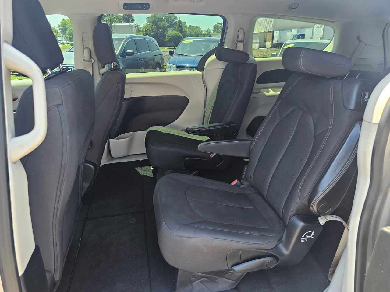 Chrysler Pacifica LX 2017 Chrysler Pacifica LX 2017