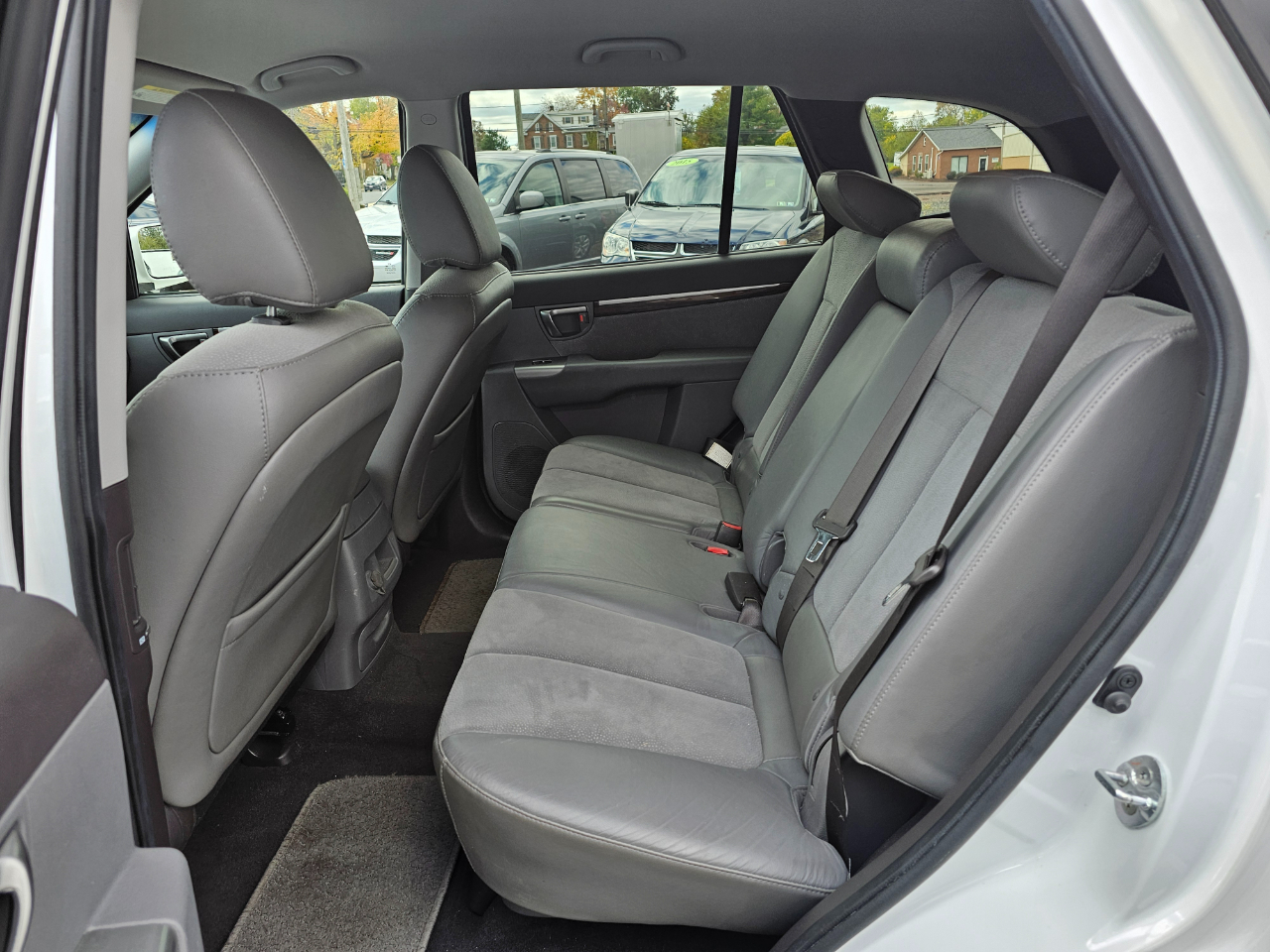 Hyundai Santa Fe SE 3.5 4WD 2011 Hyundai Santa Fe SE 3.5 4WD 2011