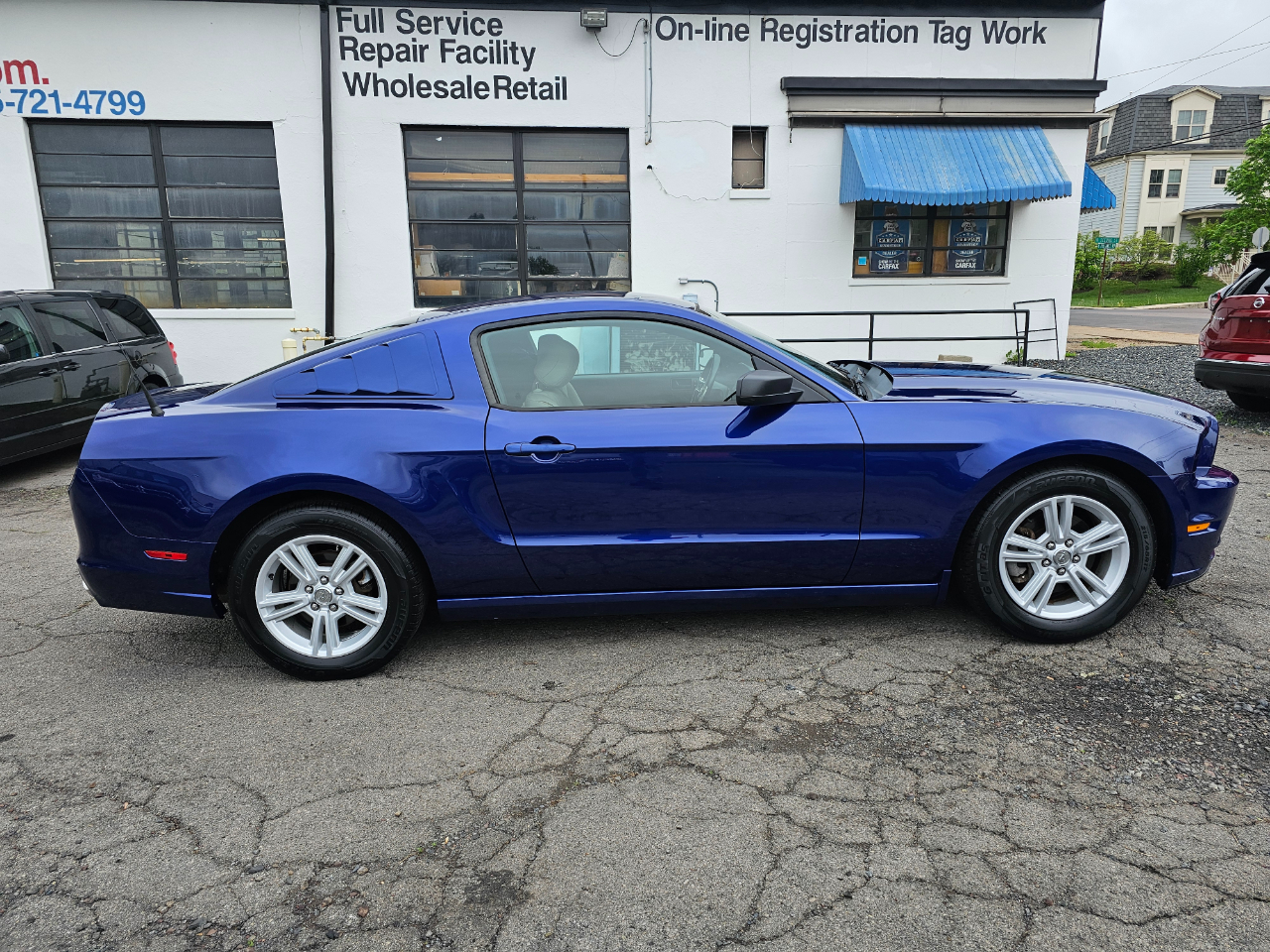 Ford Mustang V6 Coupe 2013 Ford Mustang V6 Coupe 2013