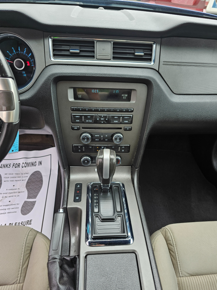 Ford Mustang V6 Coupe 2013 Ford Mustang V6 Coupe 2013