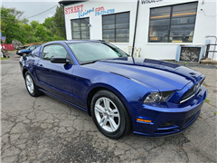 2013 Ford Mustang  2013 Ford Mustang