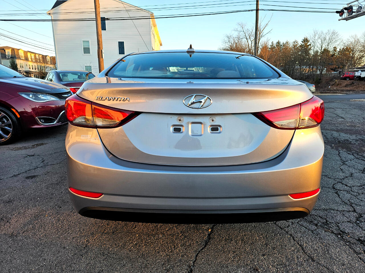 Hyundai Elantra SE 6AT 2016