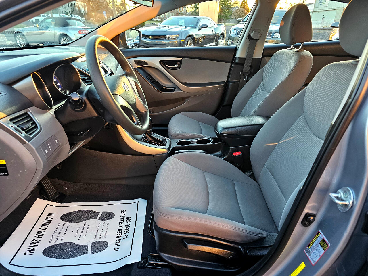 Hyundai Elantra SE 6AT 2016