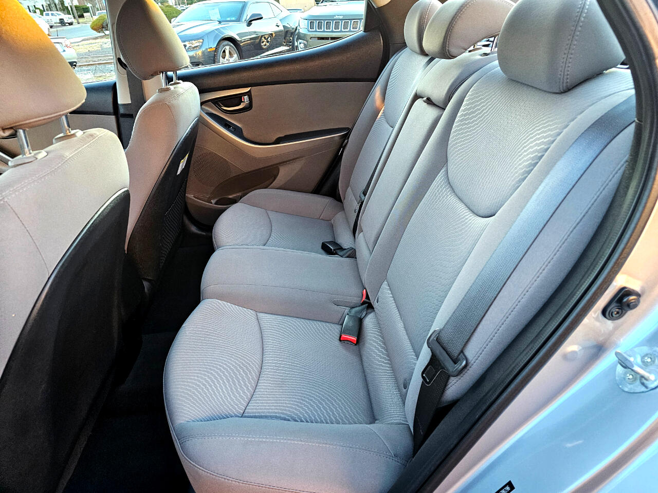 Hyundai Elantra SE 6AT 2016