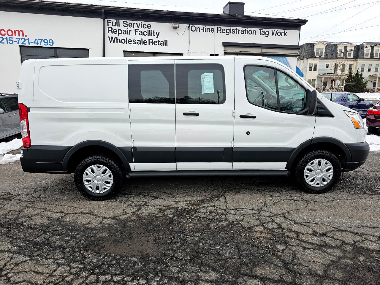 Ford Transit 250 Van Low Roof 60/40 Pass.130-in. WB 2016