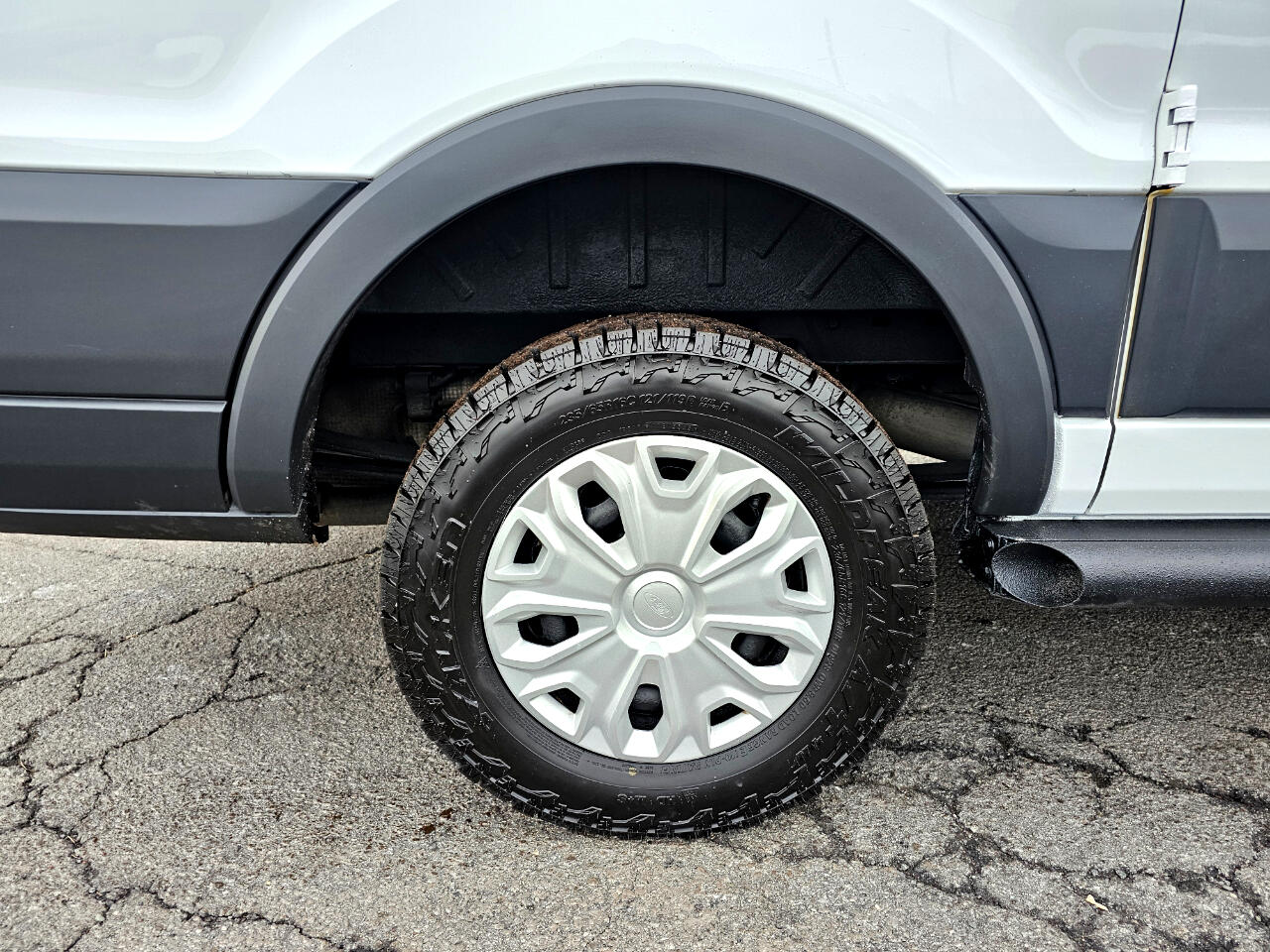 Ford Transit 250 Van Low Roof 60/40 Pass.130-in. WB 2016