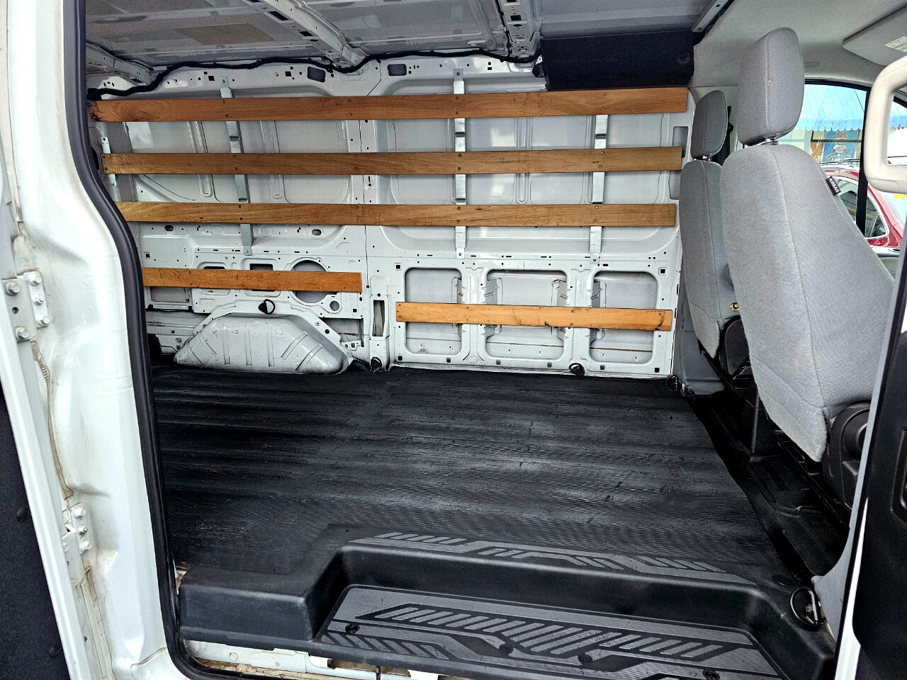 Ford Transit 250 Van Low Roof 60/40 Pass.130-in. WB 2016