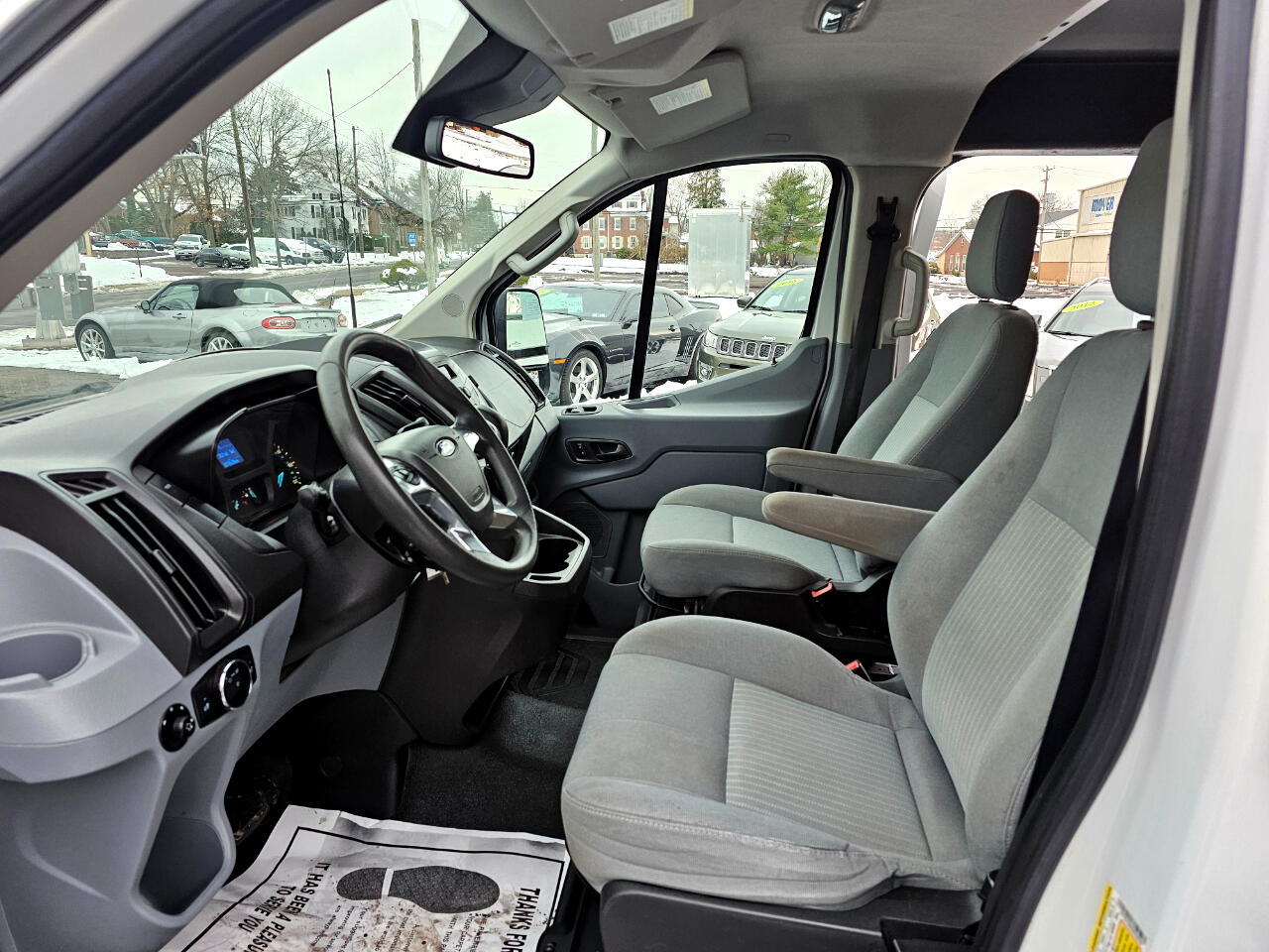 Ford Transit 250 Van Low Roof 60/40 Pass.130-in. WB 2016