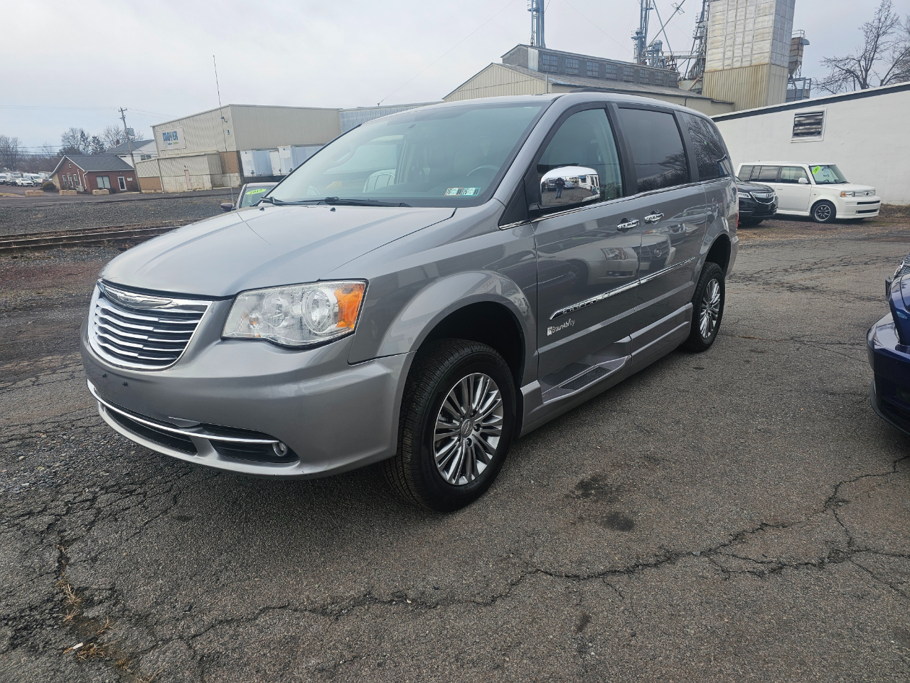 Chrysler Town & Country Touring-L 2014
