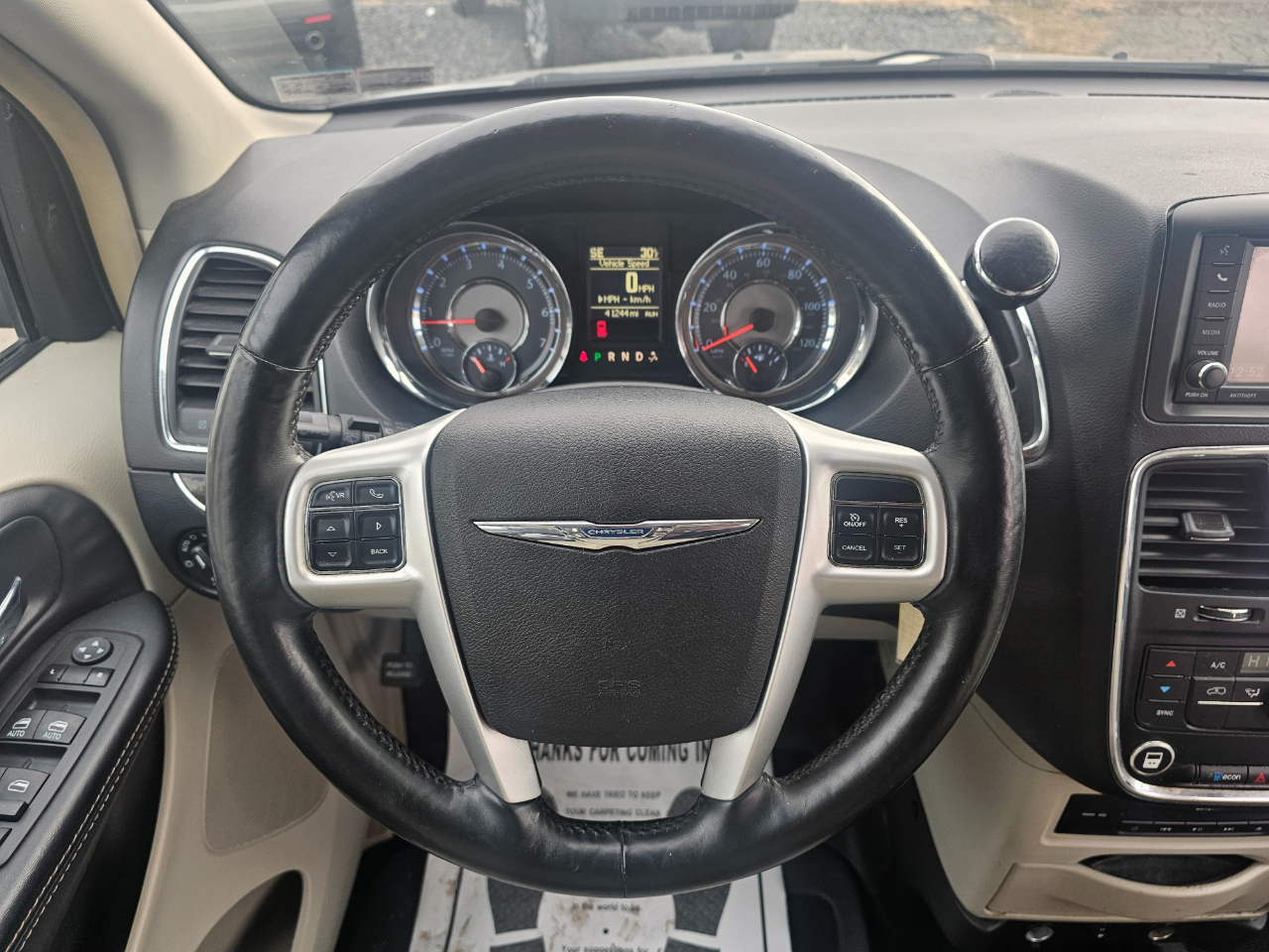 Chrysler Town & Country Touring-L 2014