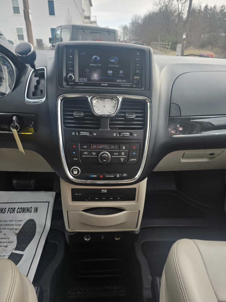 Chrysler Town & Country Touring-L 2014