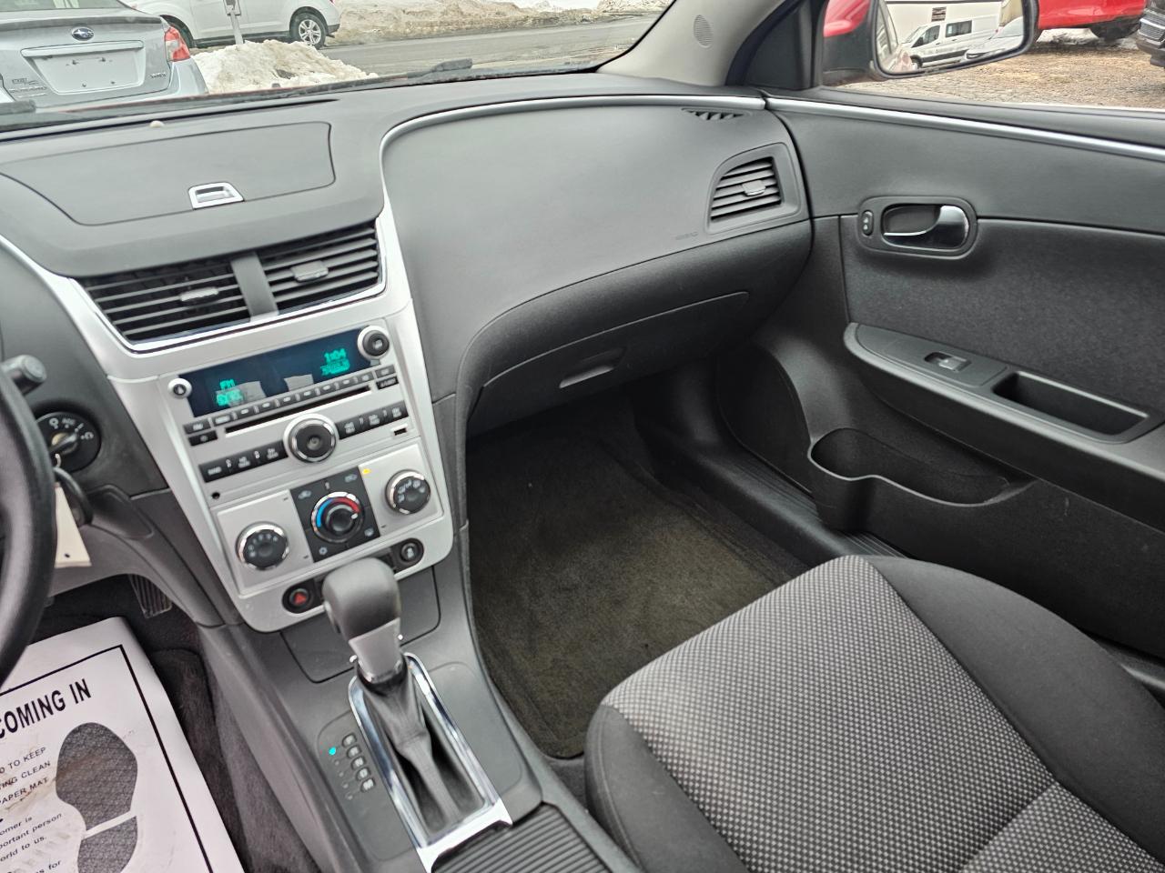 Chevrolet Malibu 1LT 2012