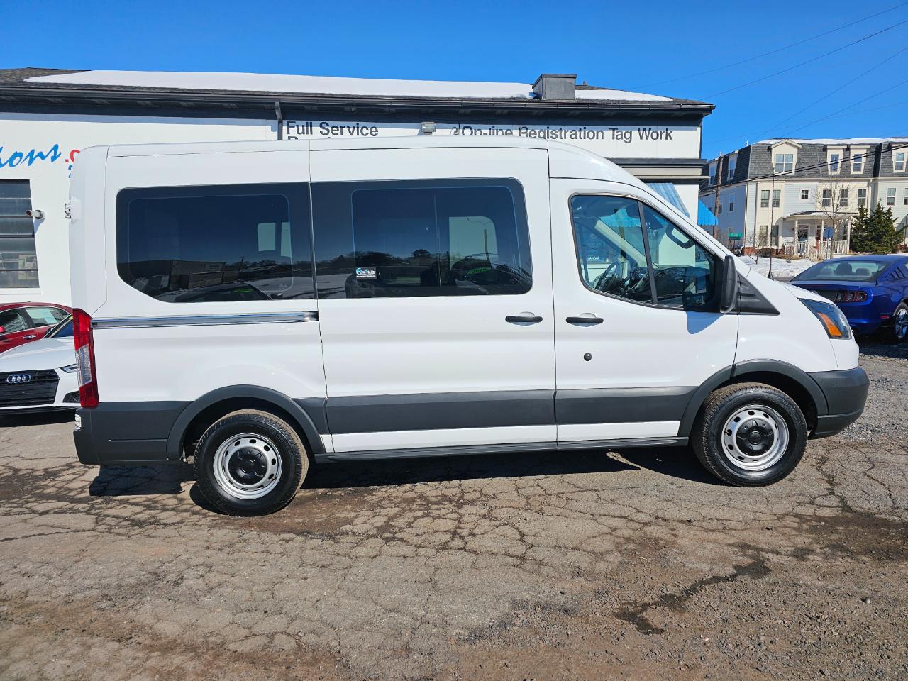 Ford Transit 150 Van Med. Roof w/Sliding Pass. 130-in. WB 2016