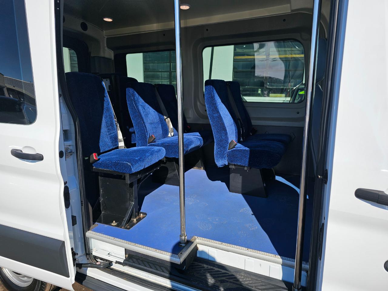 Ford Transit 150 Van Med. Roof w/Sliding Pass. 130-in. WB 2016