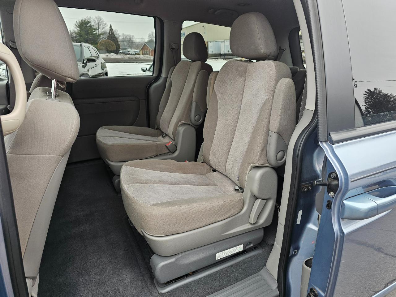Kia Sedona LX LWB 2012