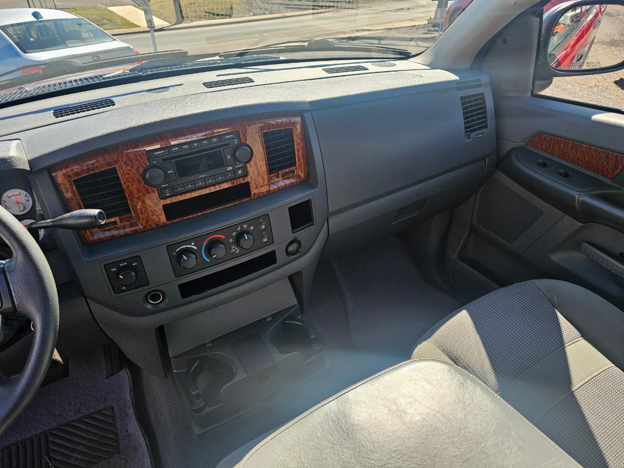 Dodge Ram 1500 SLT Quad Cab 4WD 2006