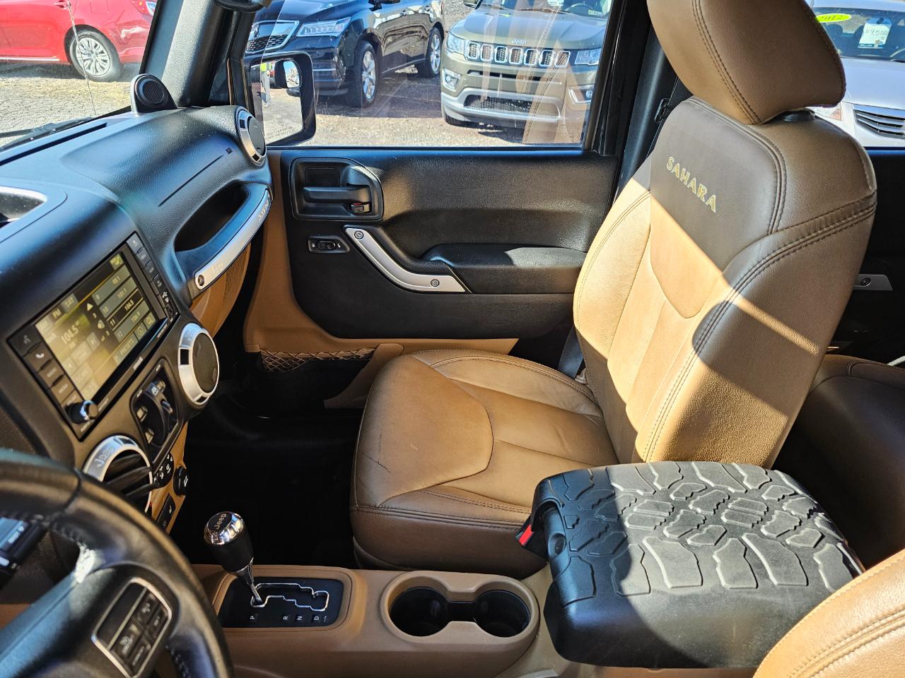 Jeep Wrangler Unlimited Sahara 4WD 2014