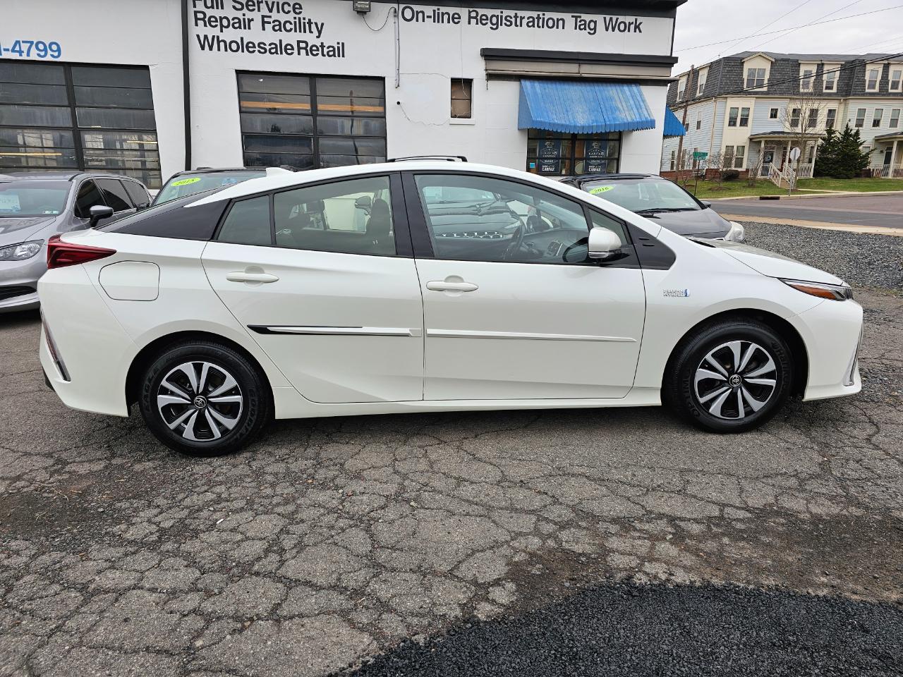 Toyota Prius Prime Plus 2018