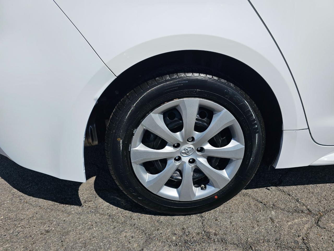 Toyota Corolla LE 2022