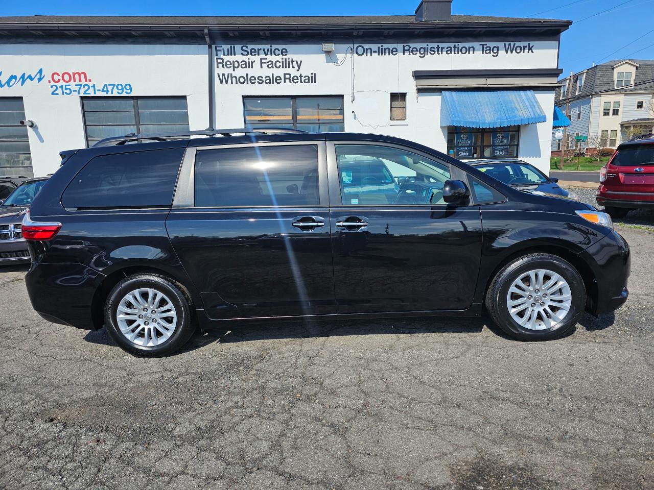 Toyota Sienna XLE FWD 8-Passenger V6 2016