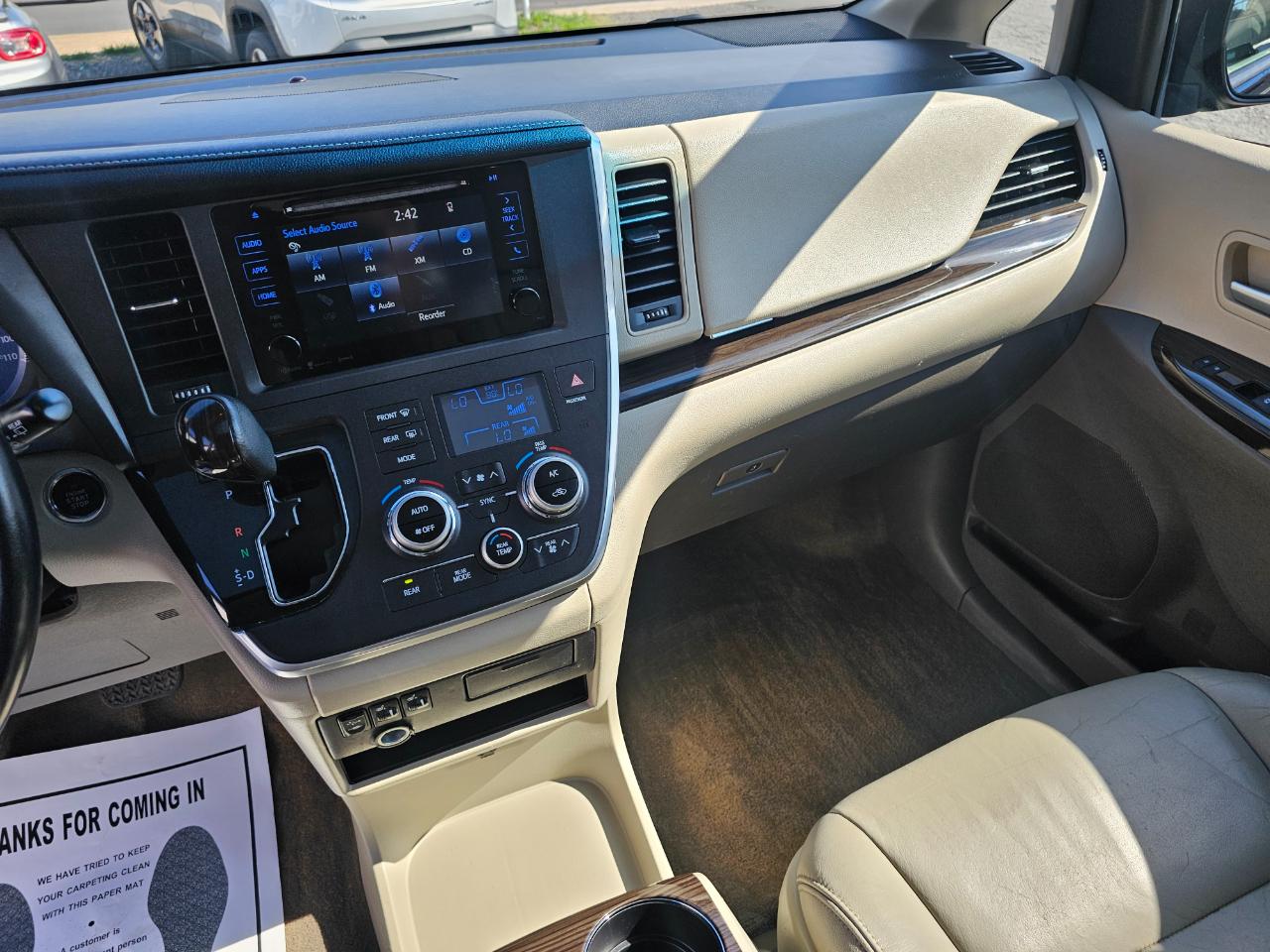 Toyota Sienna XLE FWD 8-Passenger V6 2016