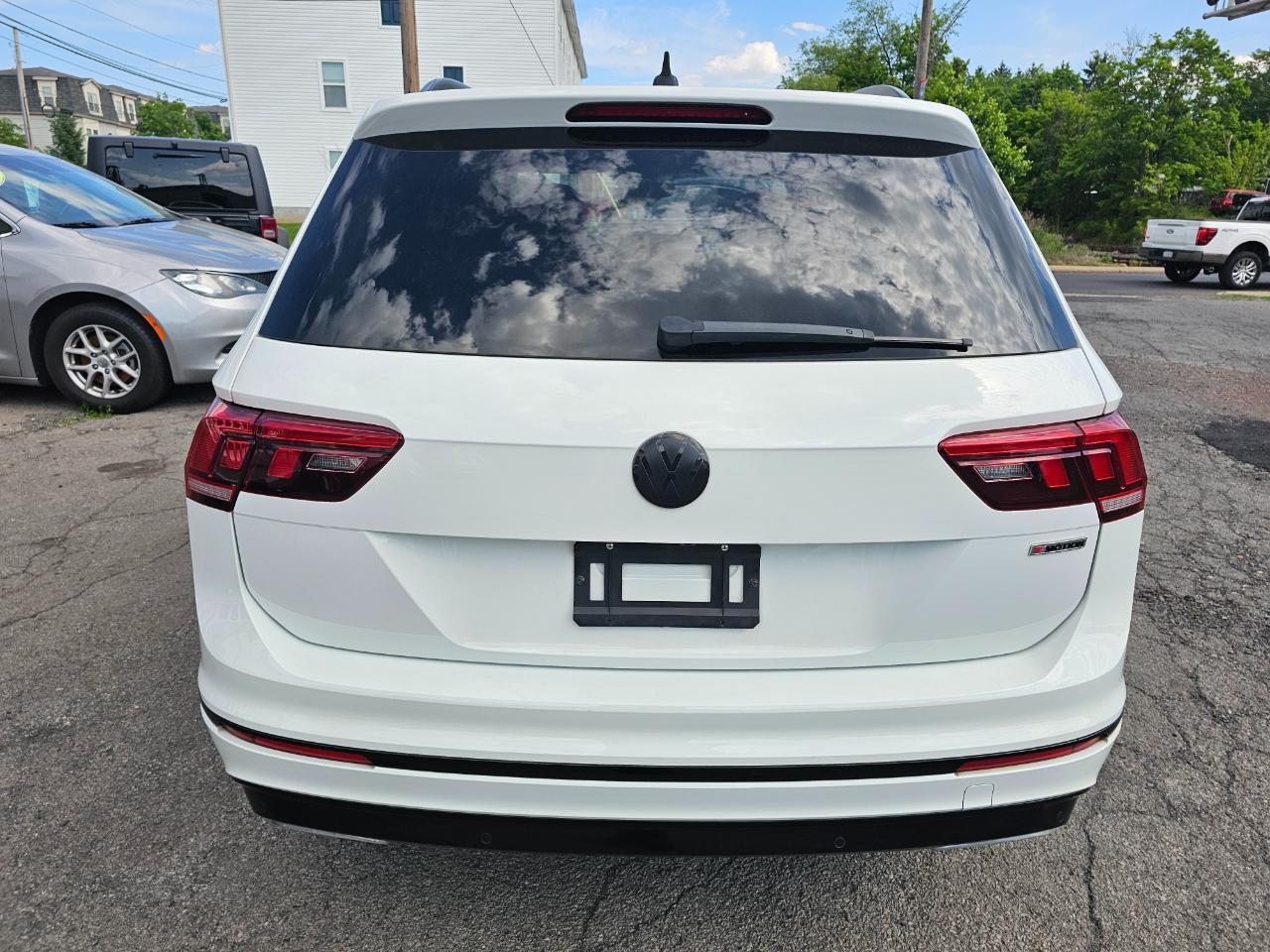 Volkswagen Tiguan  2021