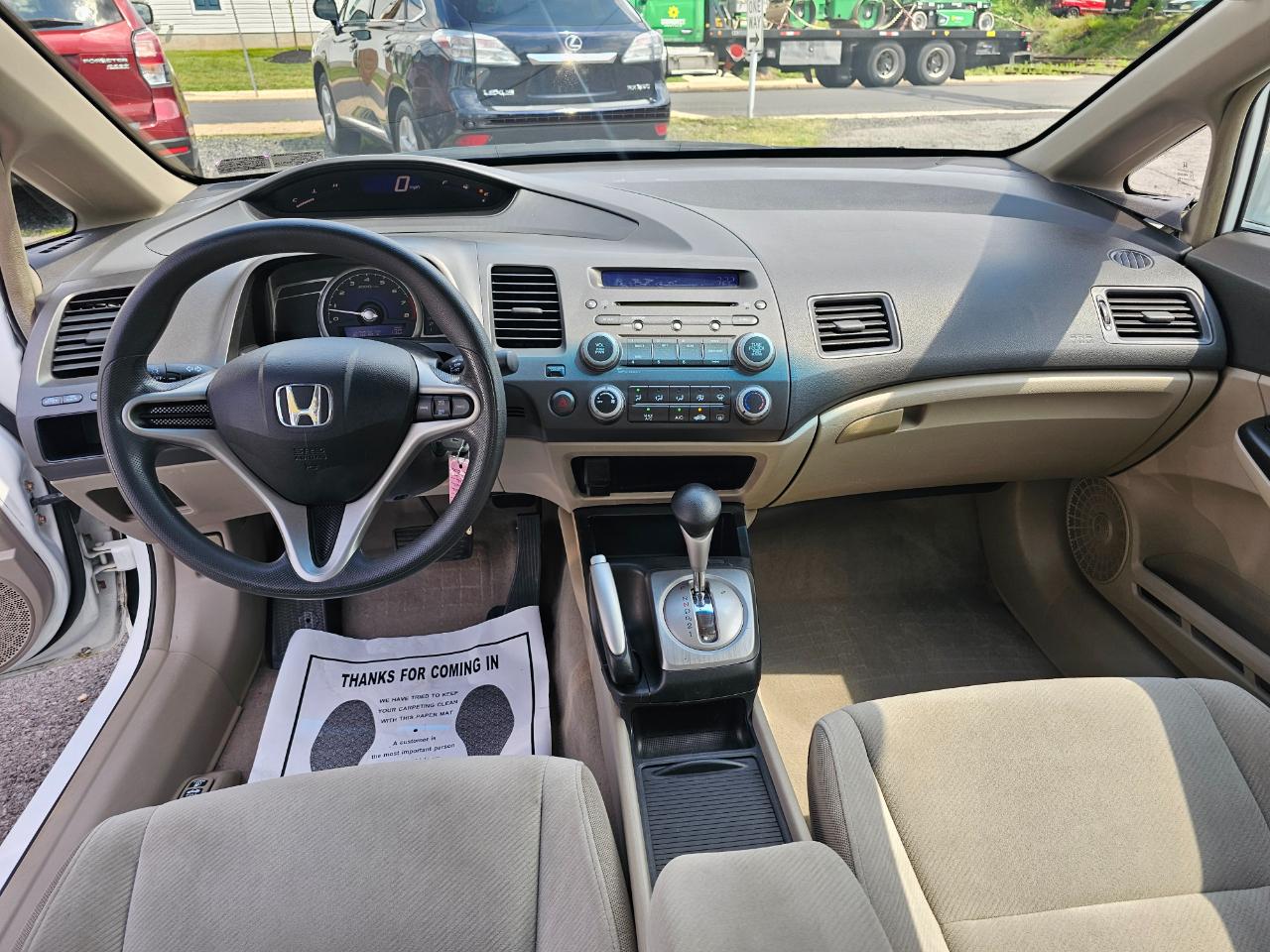 Honda Civic LX Sedan 5-Speed AT 2011