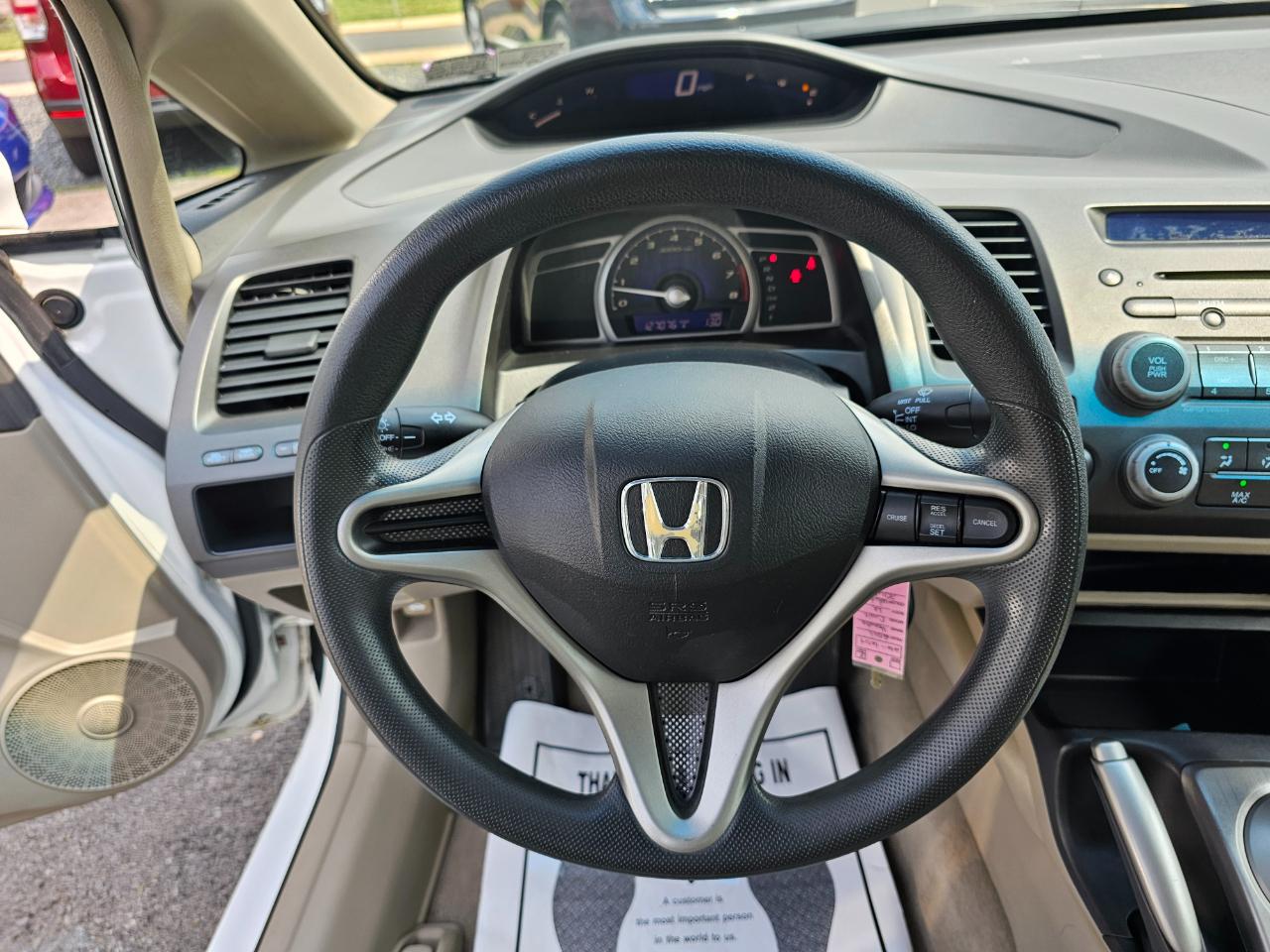 Honda Civic LX Sedan 5-Speed AT 2011