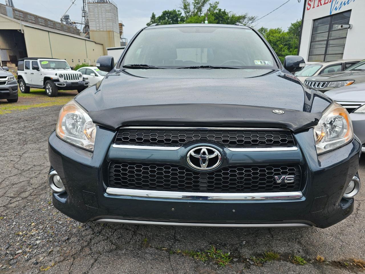 Toyota RAV4 Limited V6 4WD 2011