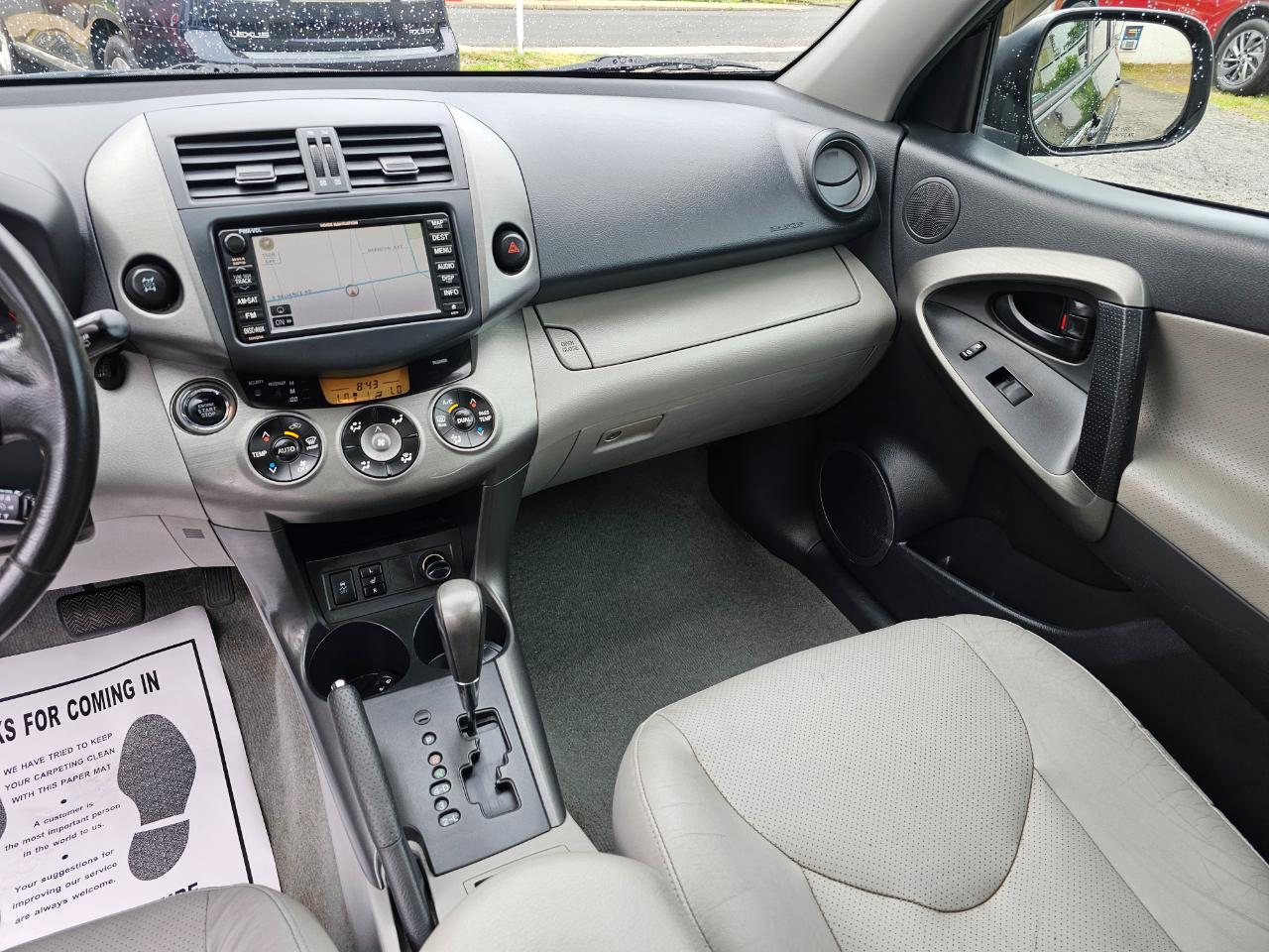 Toyota RAV4 Limited V6 4WD 2011