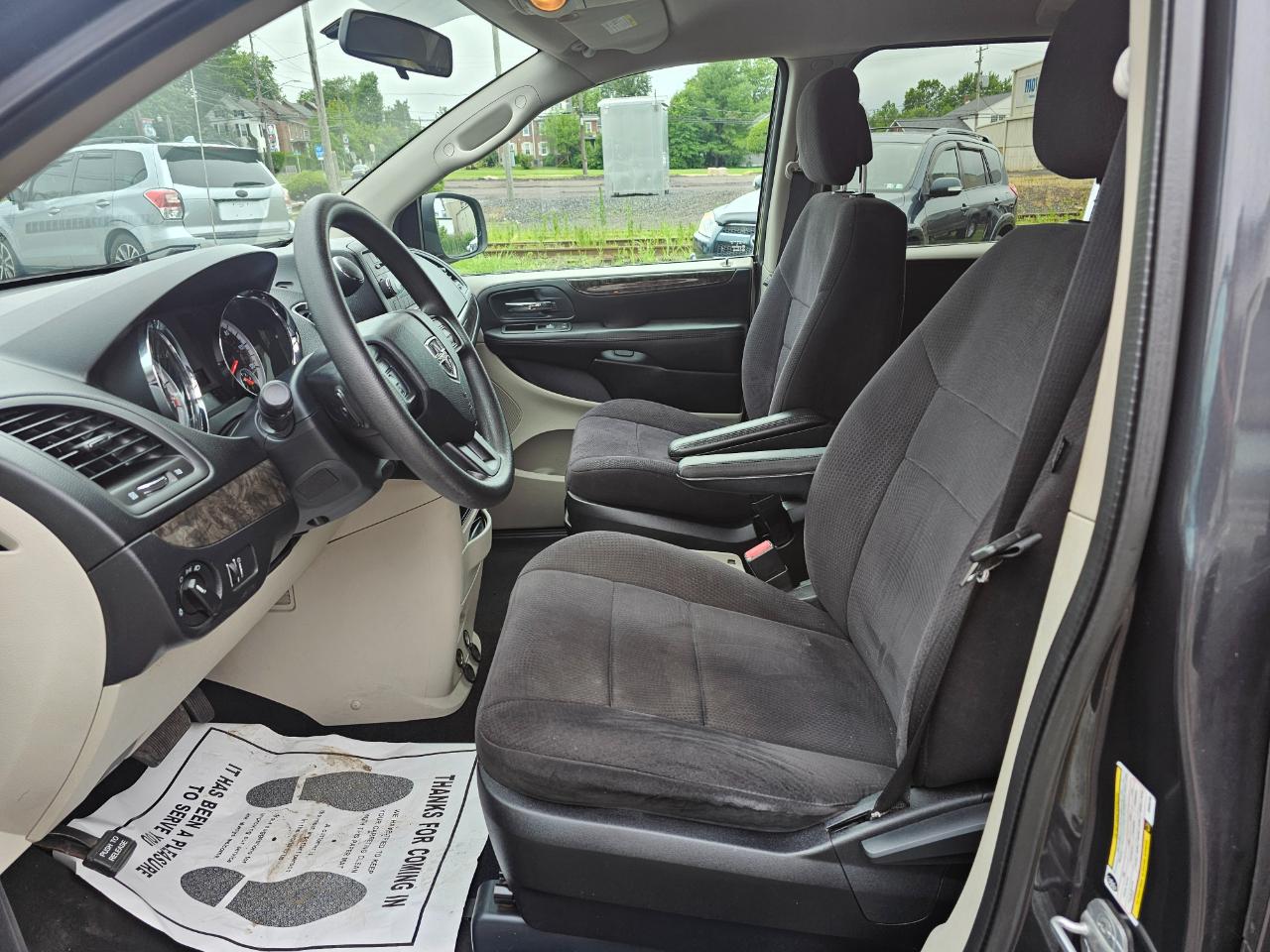 Dodge Grand Caravan Express 2011