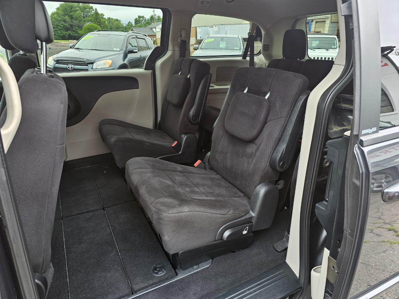 Dodge Grand Caravan Express 2011