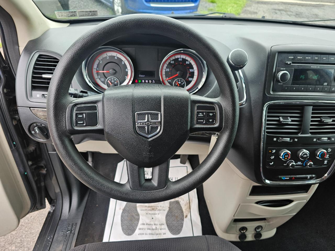 Dodge Grand Caravan Express 2011